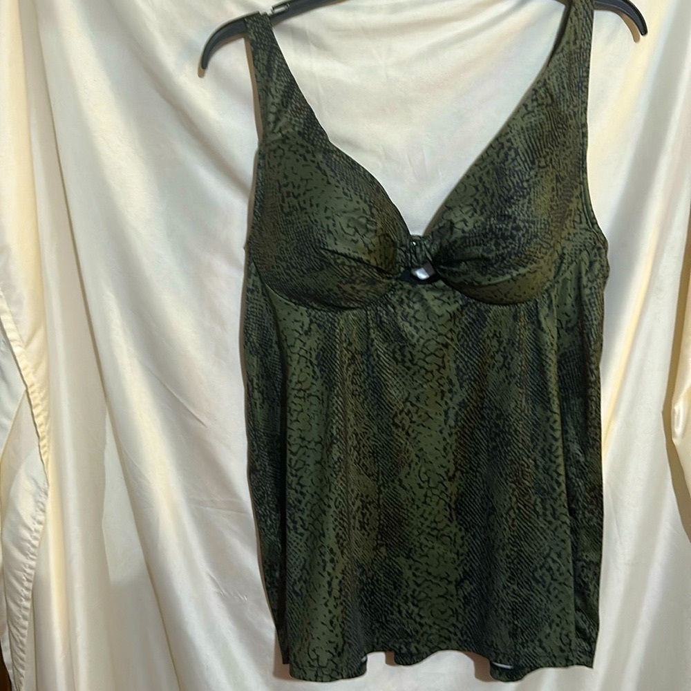 Cacique swim top